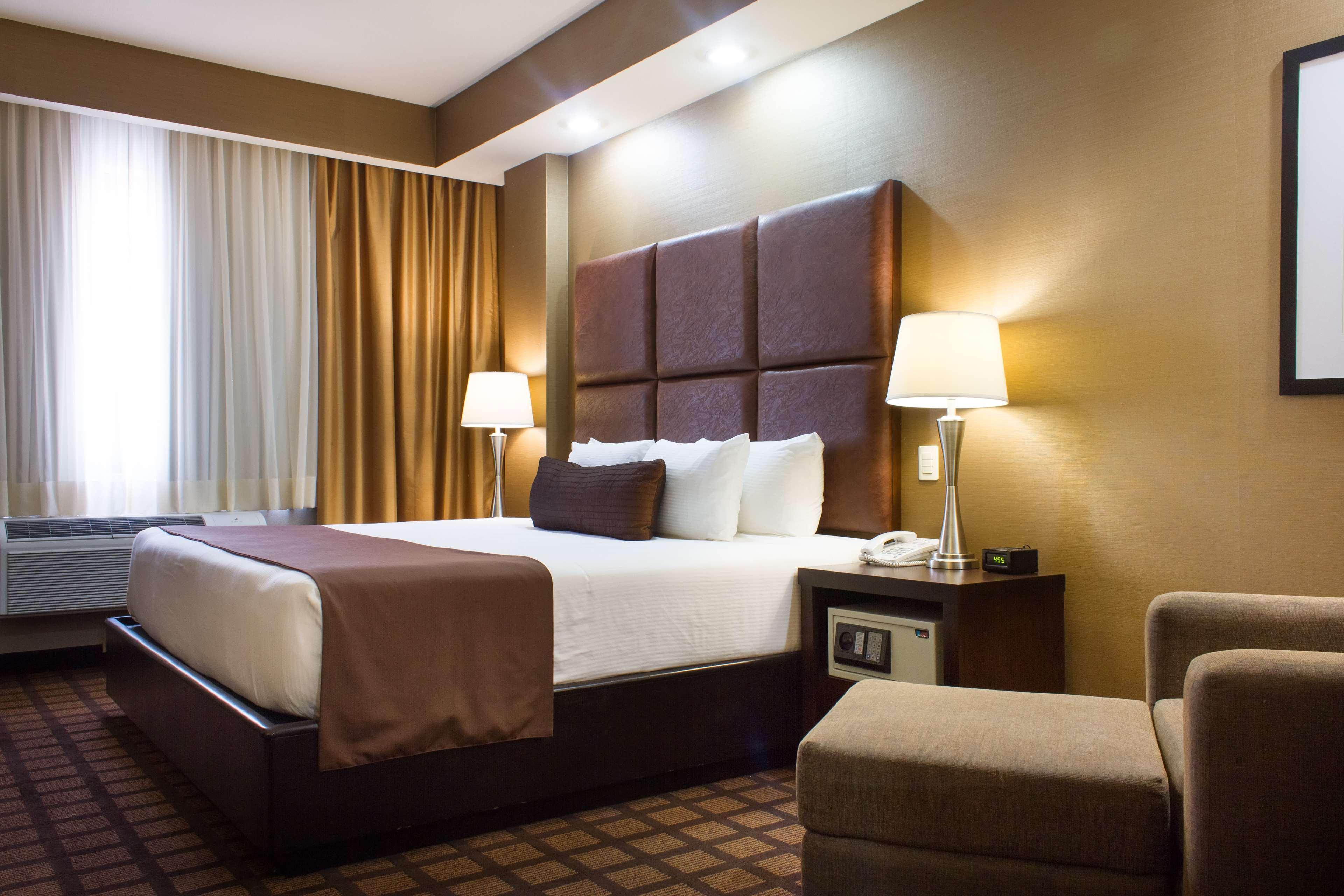 Best Western Premier Monterrey Aeropuerto Apodaca Екстер'єр фото A typical hotel room