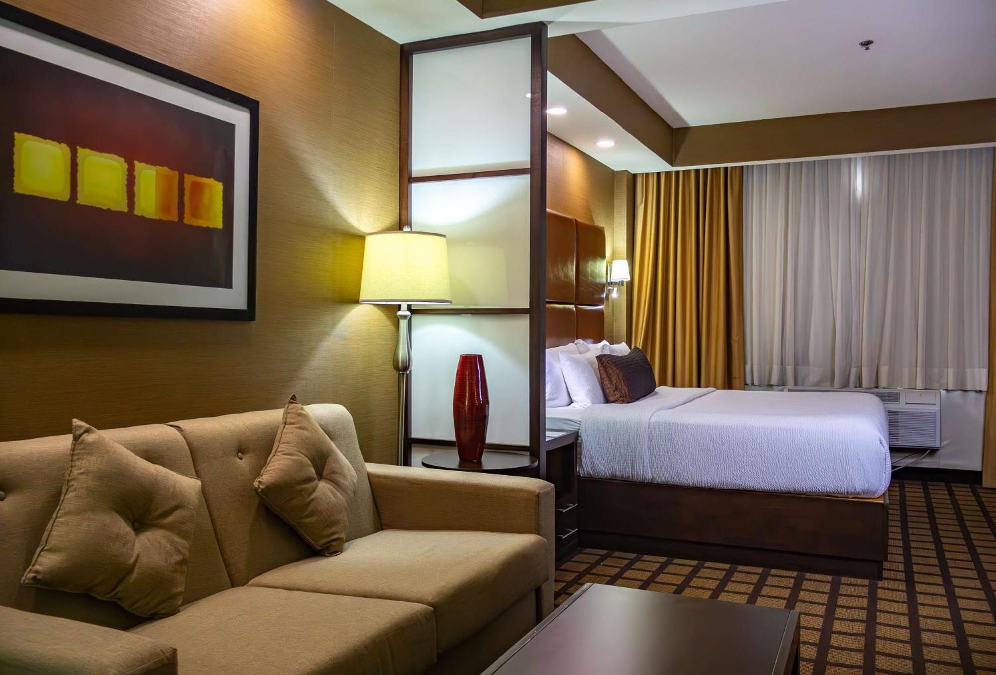 Best Western Premier Monterrey Aeropuerto Apodaca Екстер'єр фото A typical hotel room